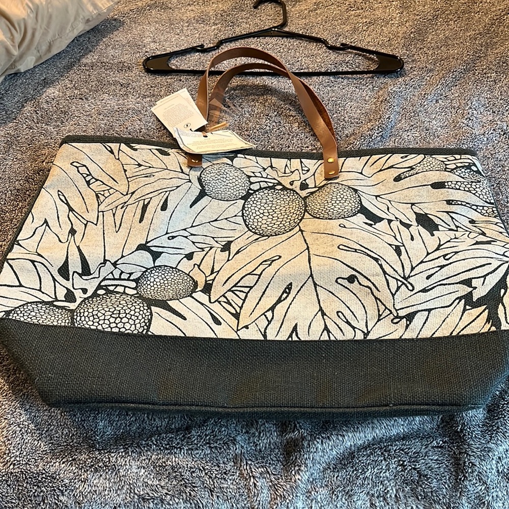 Manaola hang bag